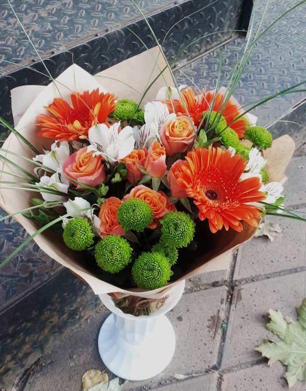Букет цветов из: Герберы, Хризантемы, Альстромерии и Розы в Шудаяге