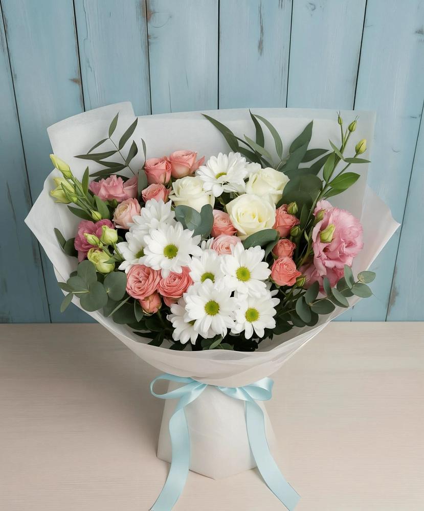 Букет цветов из: Розы, Лизиантусы и Хризантемы в Шудаяге