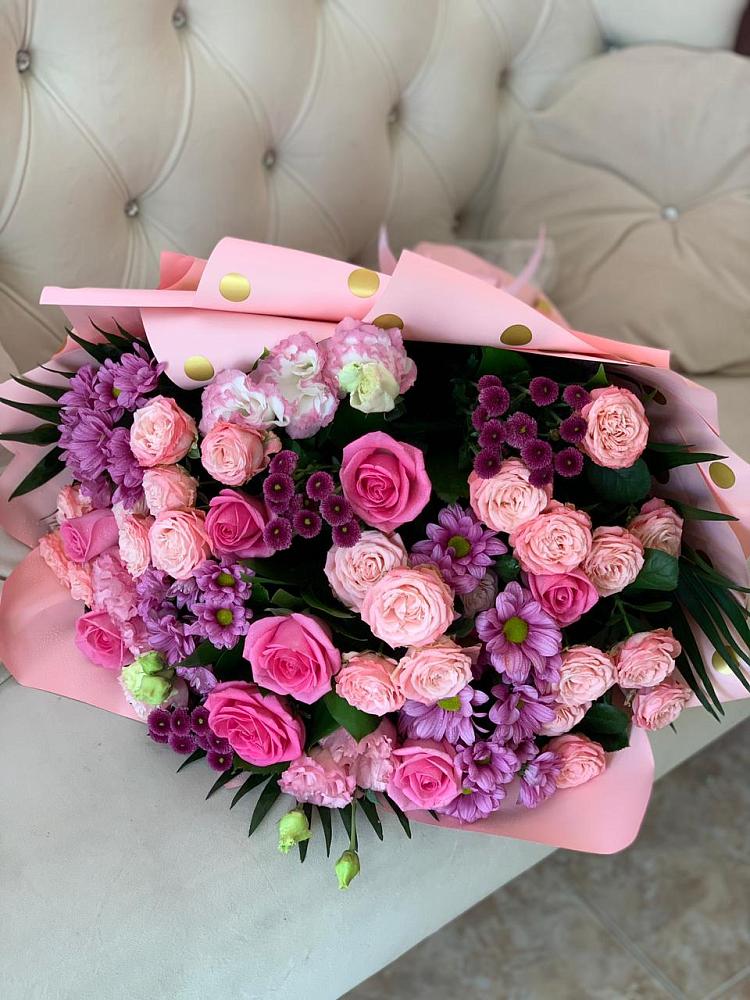 Букет цветов из: Хризантемы, Розы и Лизиантусы в Шудаяге