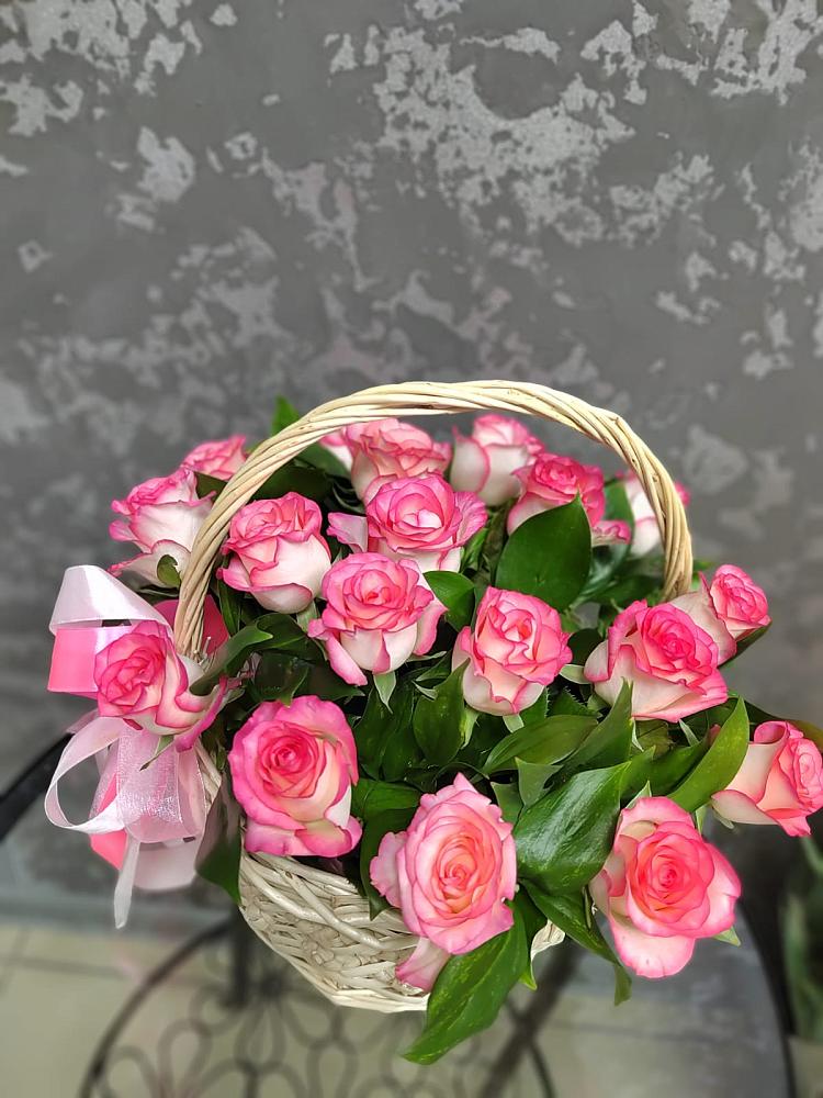 Цветочная композиция из Розы в корзине в Шудаяге