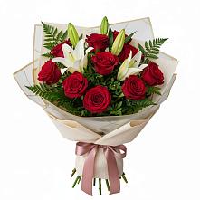 Букет цветов из:  Лилии и Розы в Шудаяге