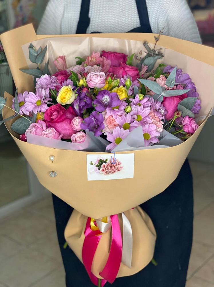 Букет цветов из: Хризантемы, Гвоздики и Альстромерии в Шудаяге