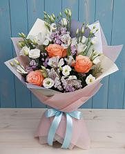 Букет цветов из:  Лизиантусы, Розы, Альстромерии и Гипсофила в Шудаяге