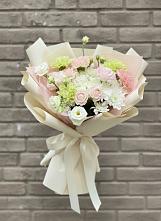 Букет цветов из:  Гвоздики, Розы, Лизиантусы и Хризантемы #REPLACE_PRED# Шудаяге