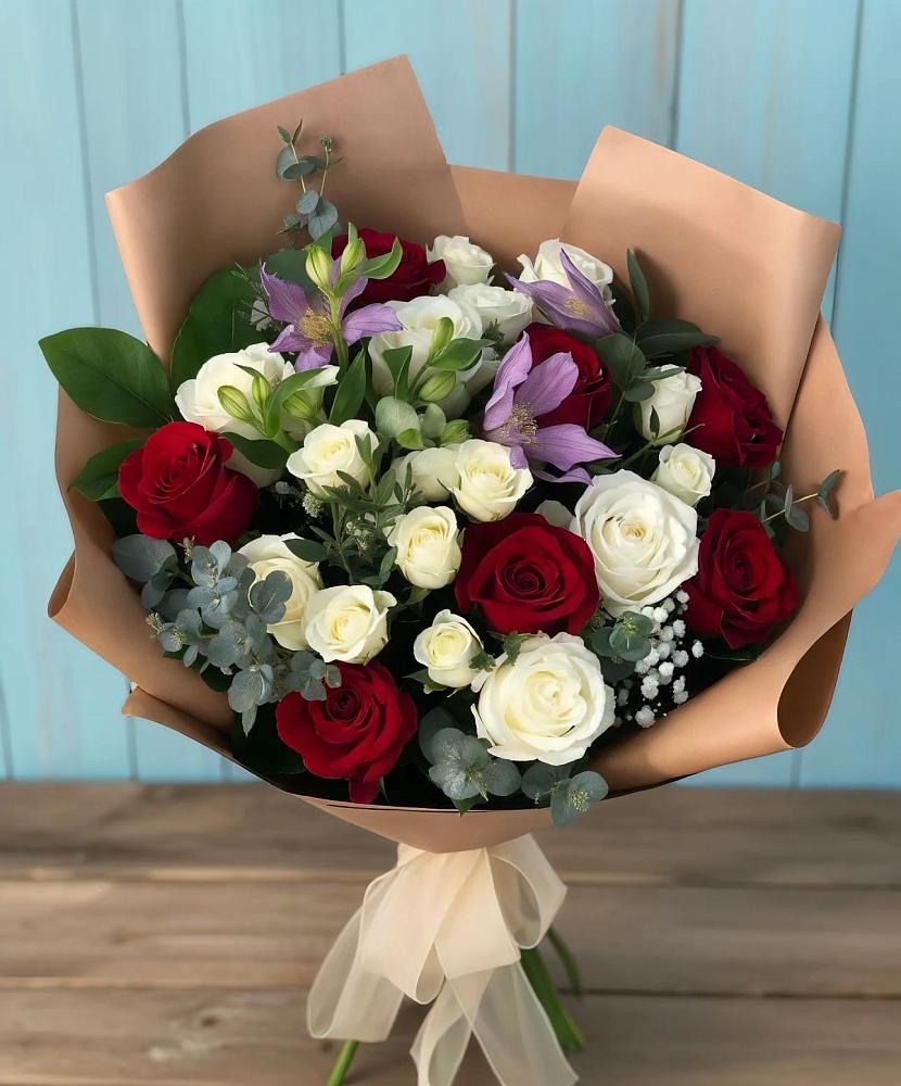 Букет цветов из: Розы и Альстромерии в Шудаяге