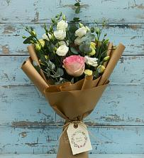 Букет цветов из:  Розы и Лизиантусы в Шудаяге